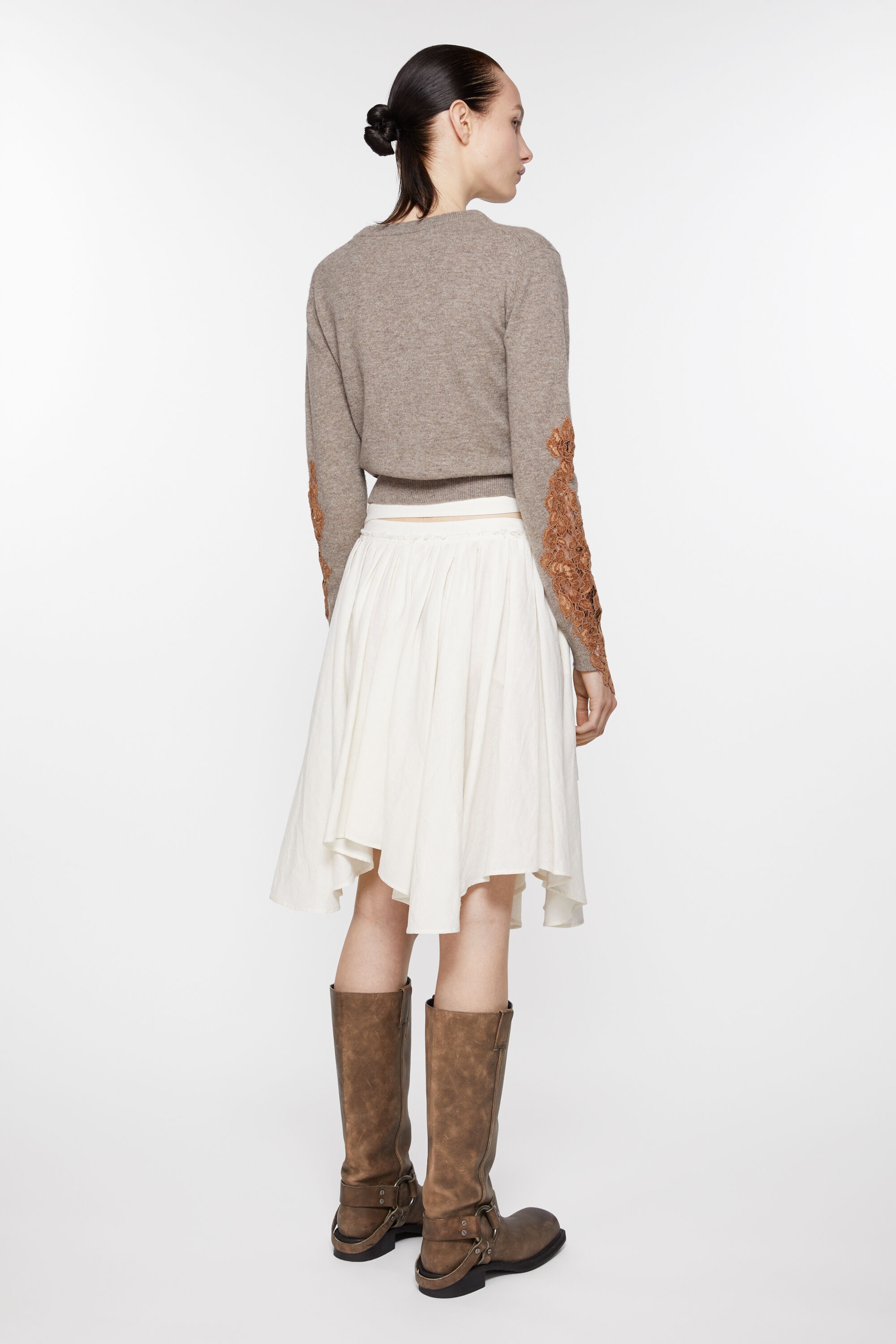 Asymmetric pleated skirt - Warm white - 3