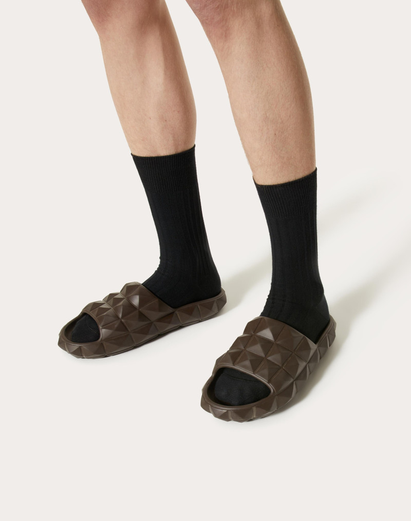Valentino ROMAN STUD TURTLE SLIDE SANDAL IN RUBBER outlook