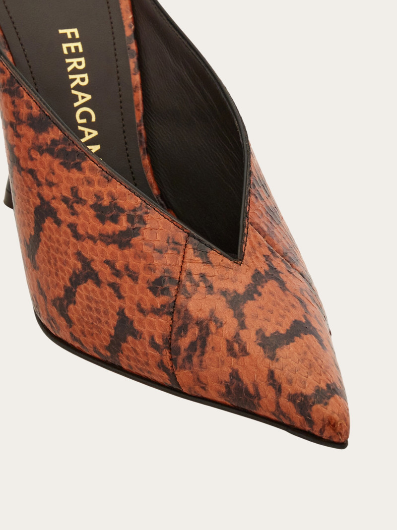 S-shaped heel mule 6