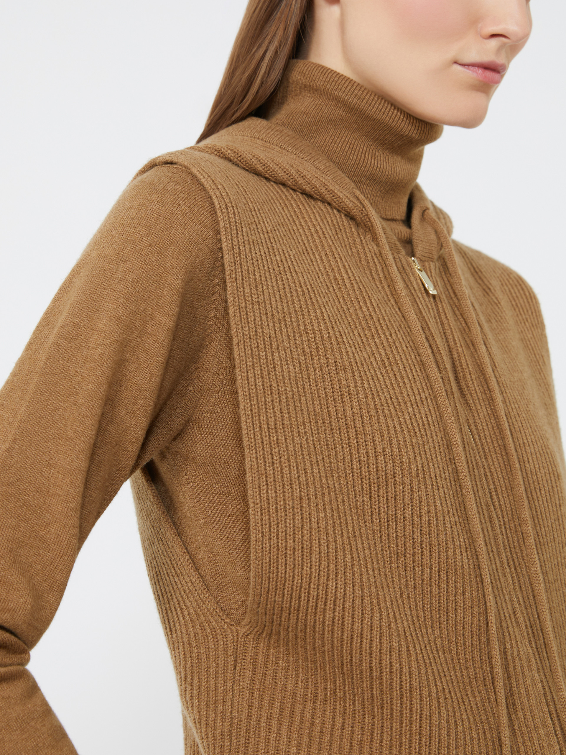 MESCAL Wool and cashmere hooded gilet - 6