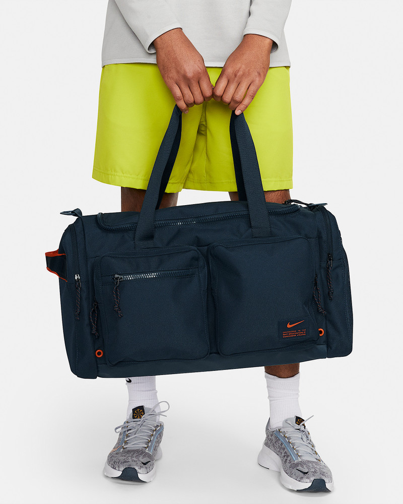 Nike Utility Power Training Duffel Bag (Medium, 51L) 1