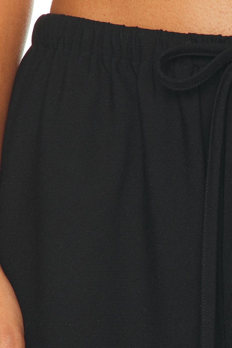 HELSA The Bias Cut Pant outlook