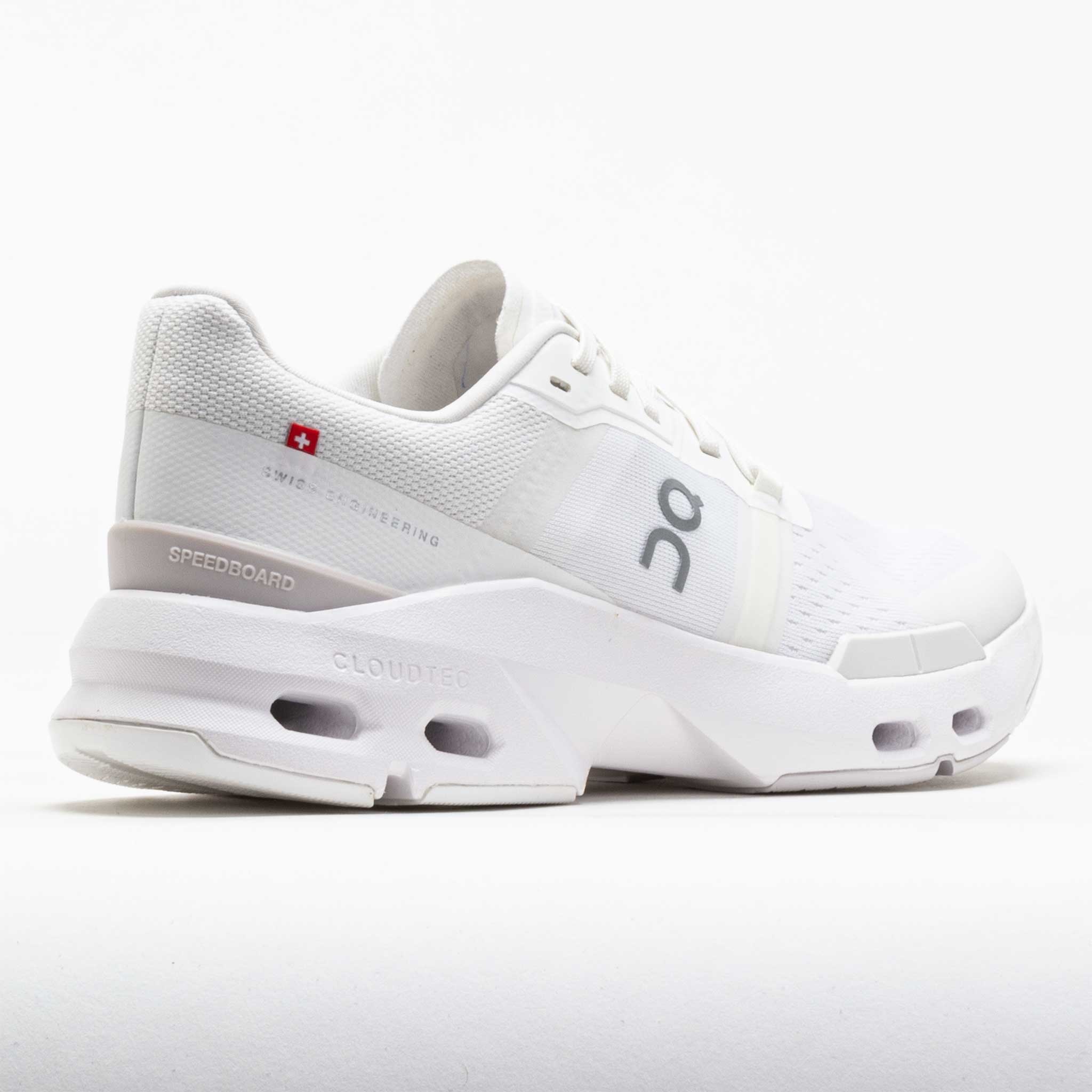 On Cloudpulse Women's White/Frost - 6