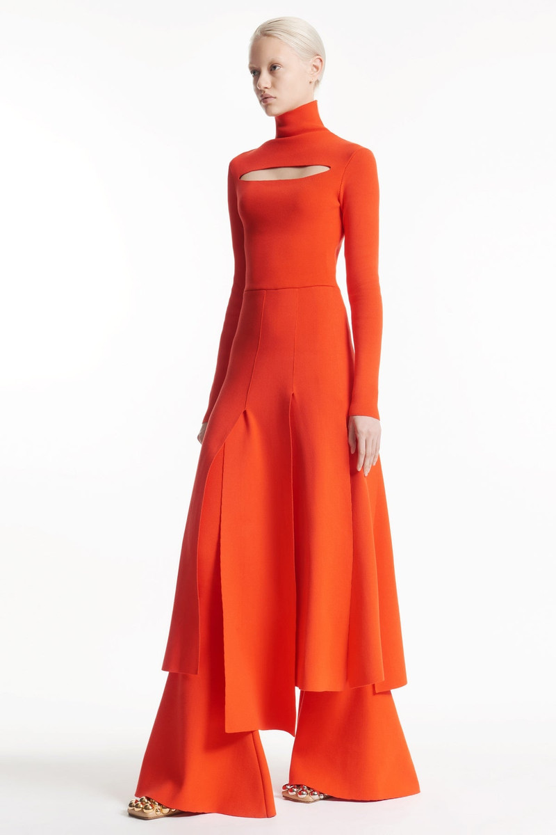 KNIT DRESS WITH FRONT CUTOUT RED 5