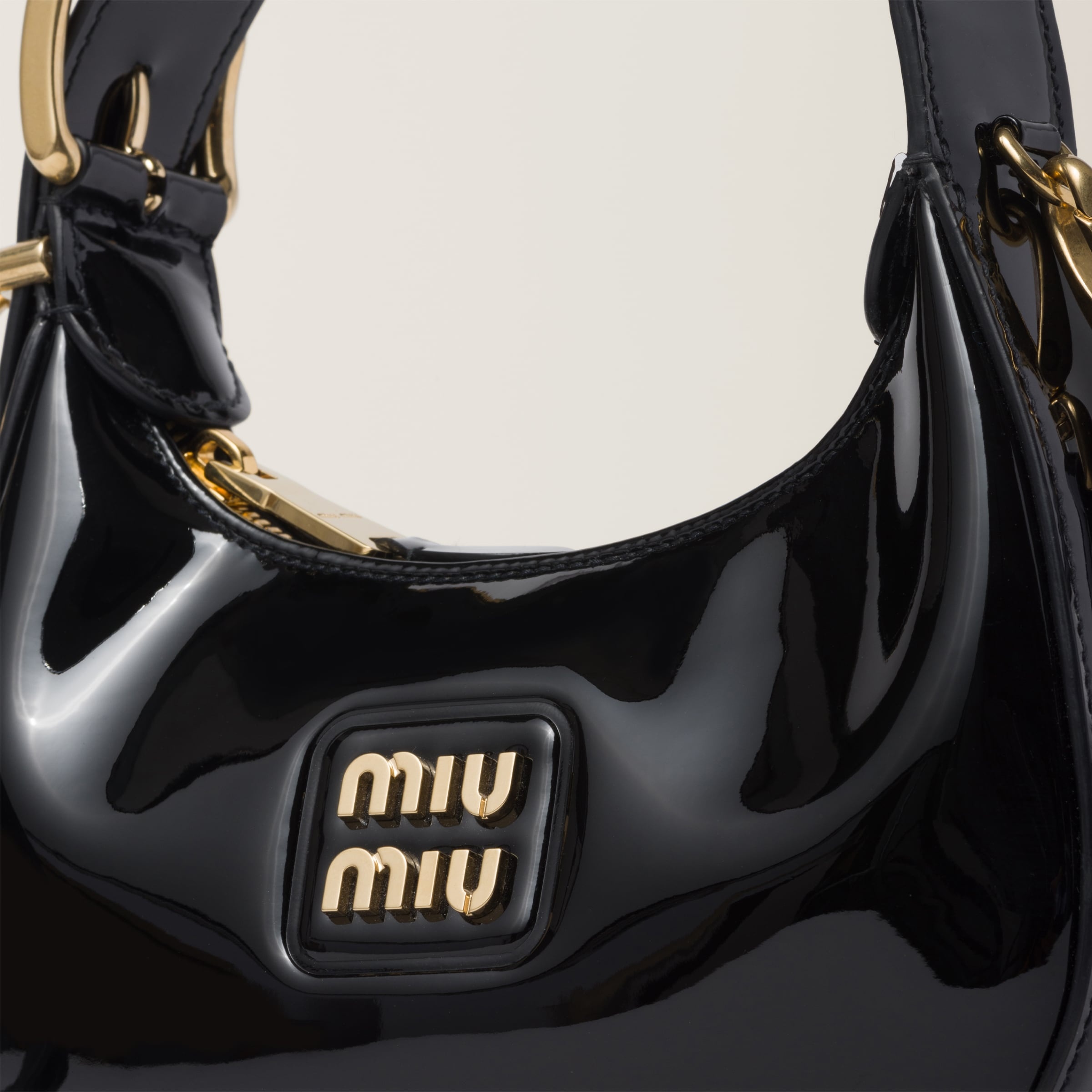 Patent leather hobo bag - 7