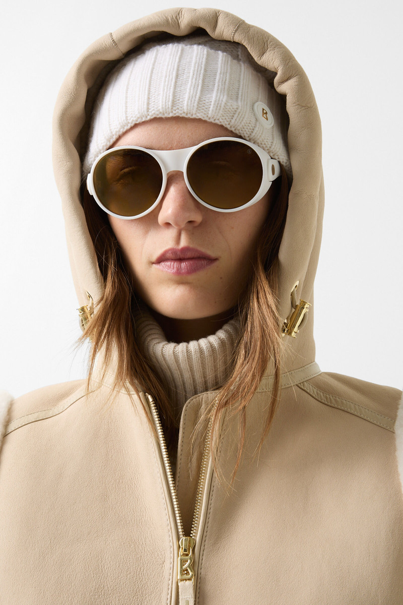 Fine lambskin vest in Sand 7