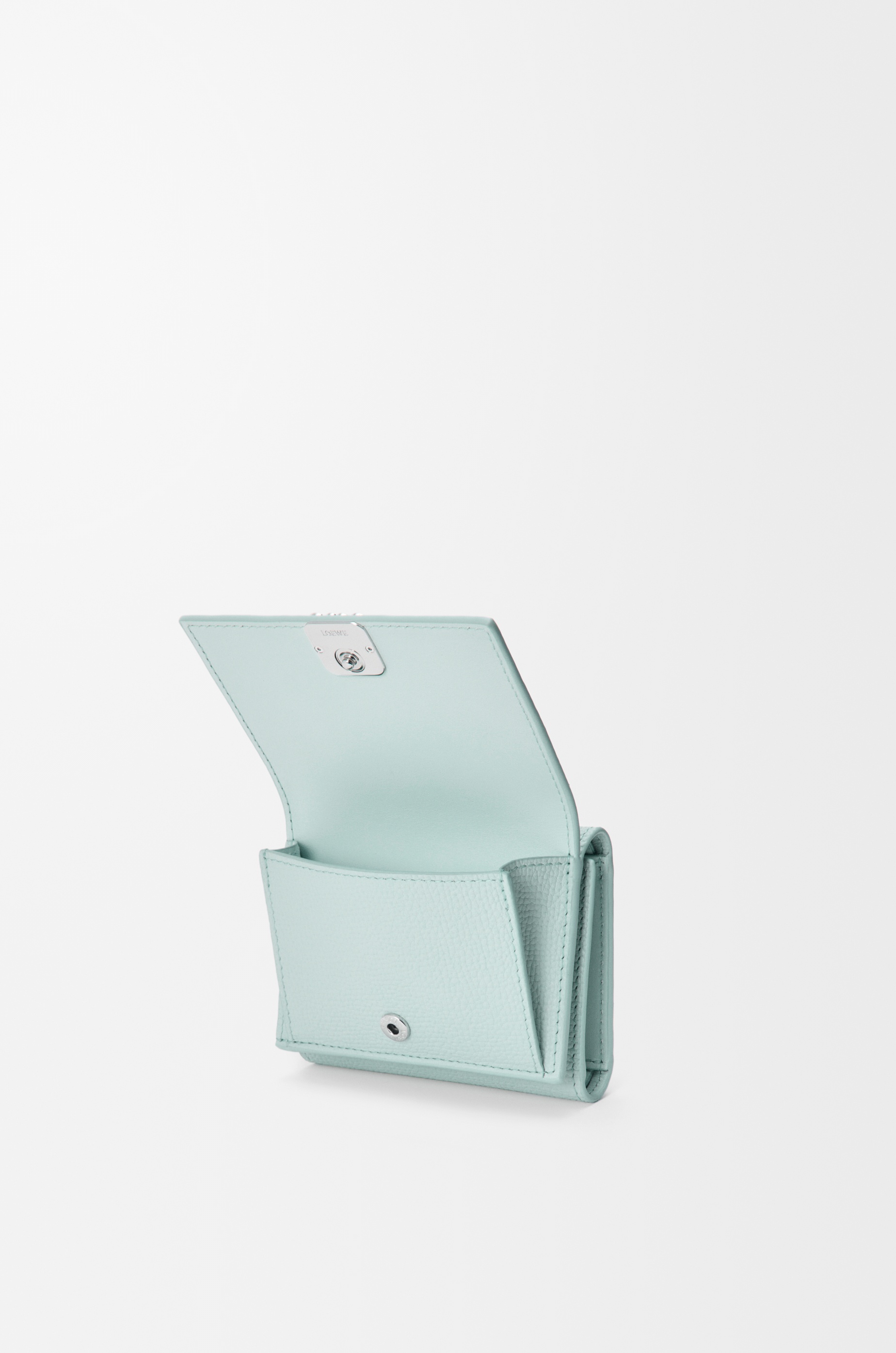 Anagram trifold wallet in pebble grained calfskin - 3