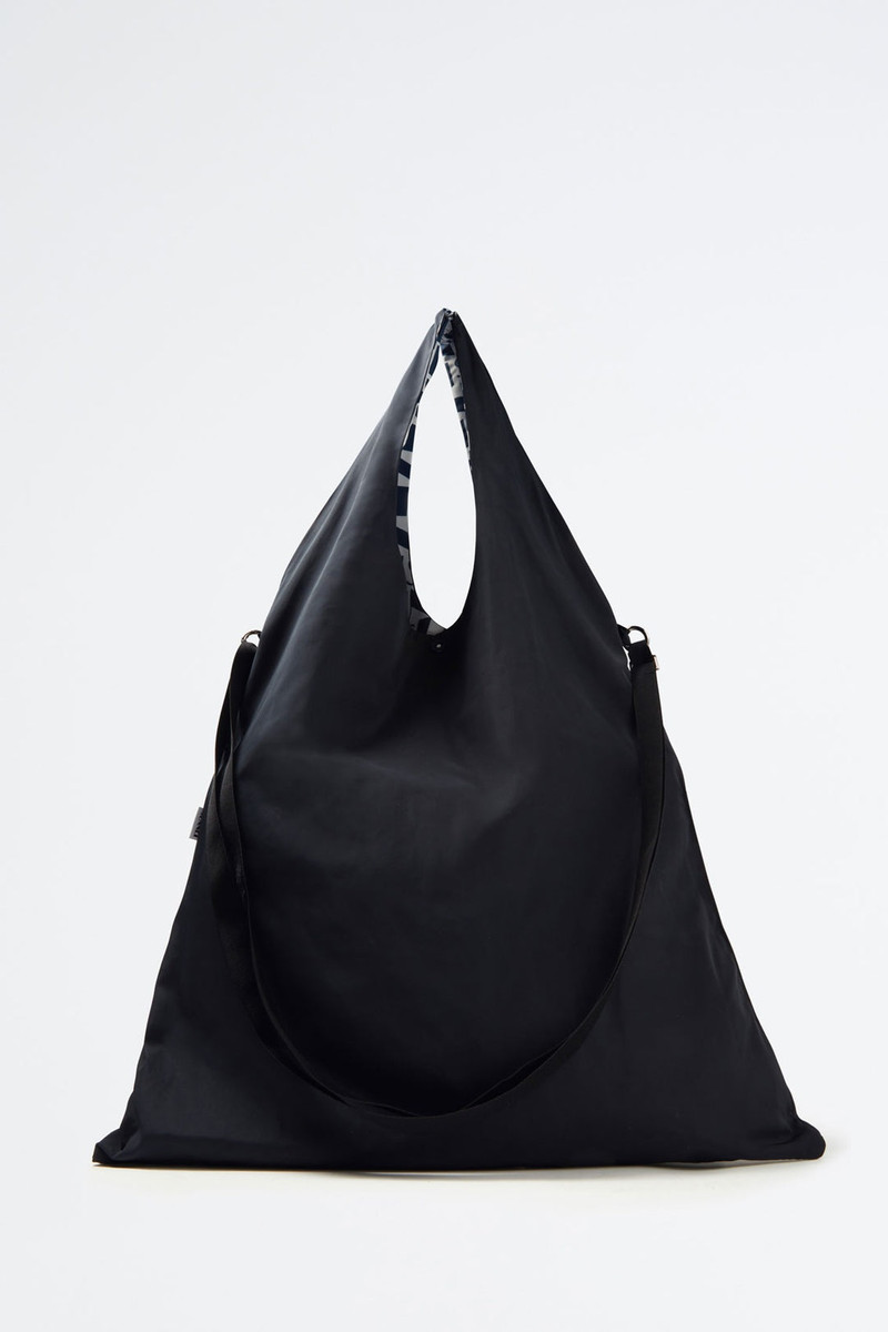 REVERSIBLE NAVY & WHITE LOGO SHOPPER BAG 4