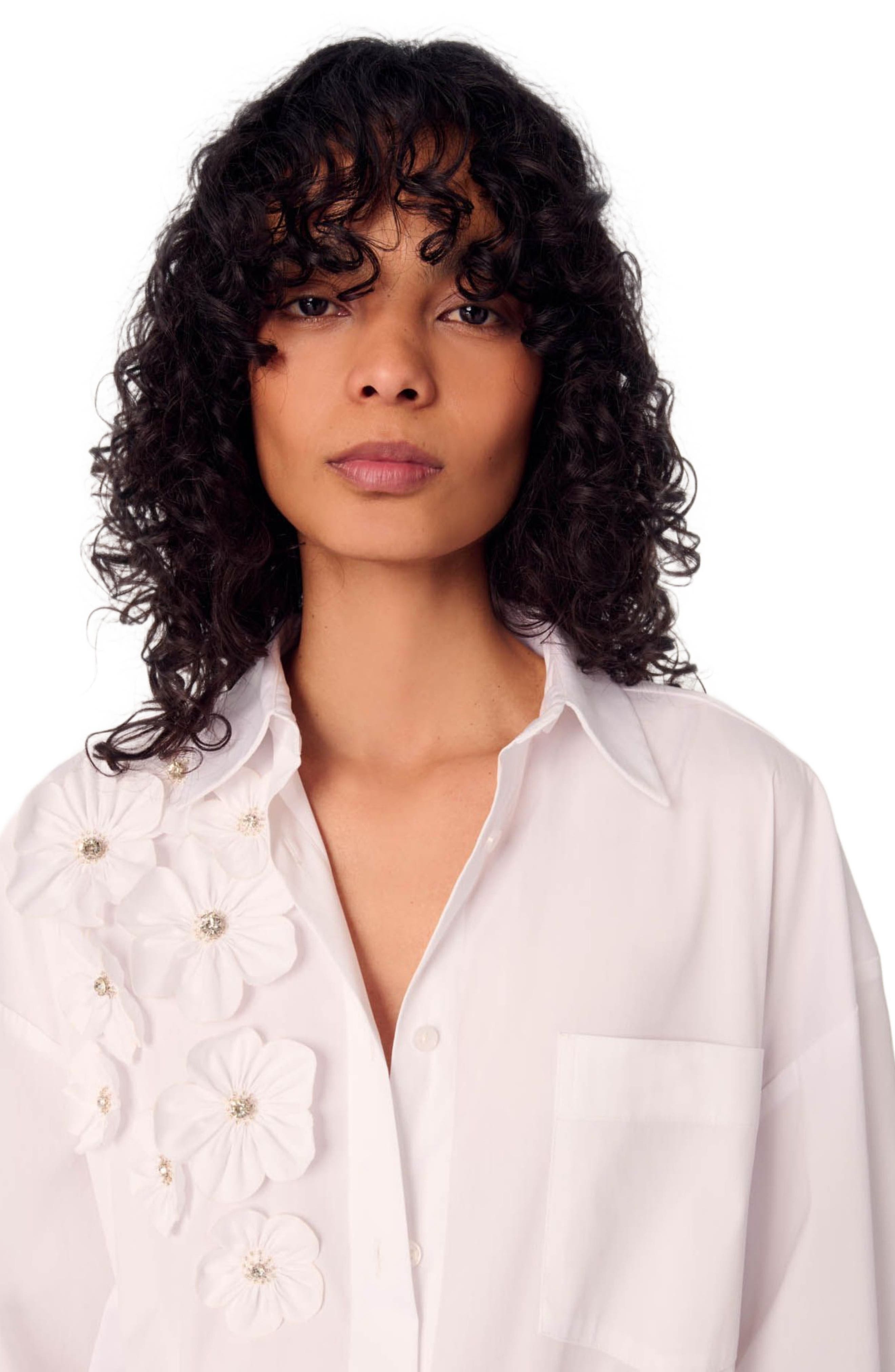 maje Long shirt with embroidered flowers in White at Nordstrom - 2