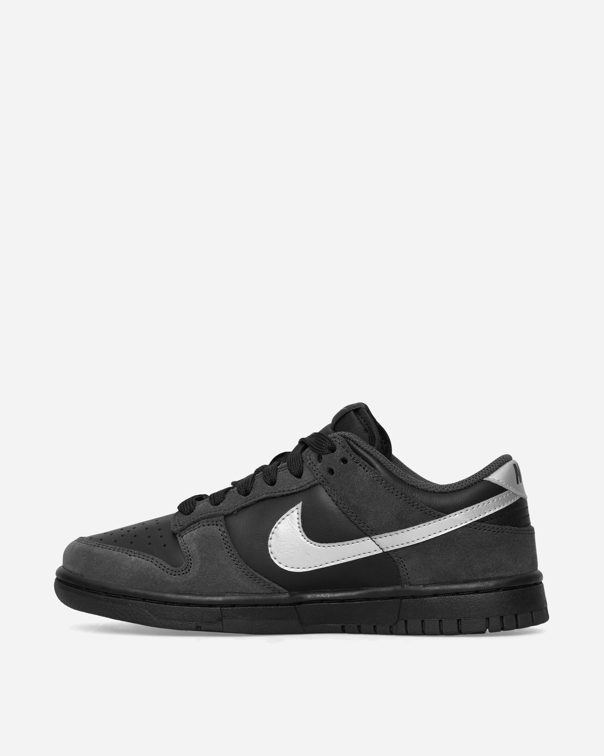 Women's Dunk Low Sneakers Black / Metallic Silver - 3