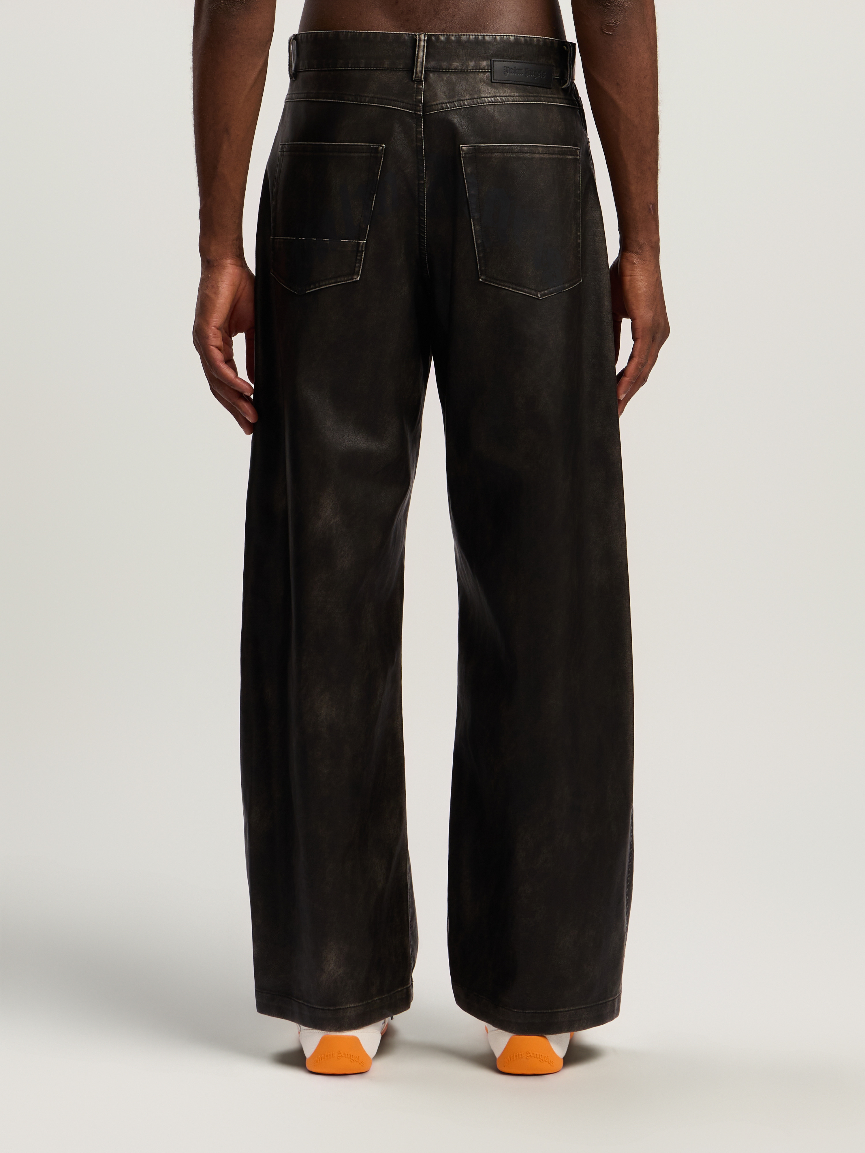 Curved Logo Coated Pants - 5