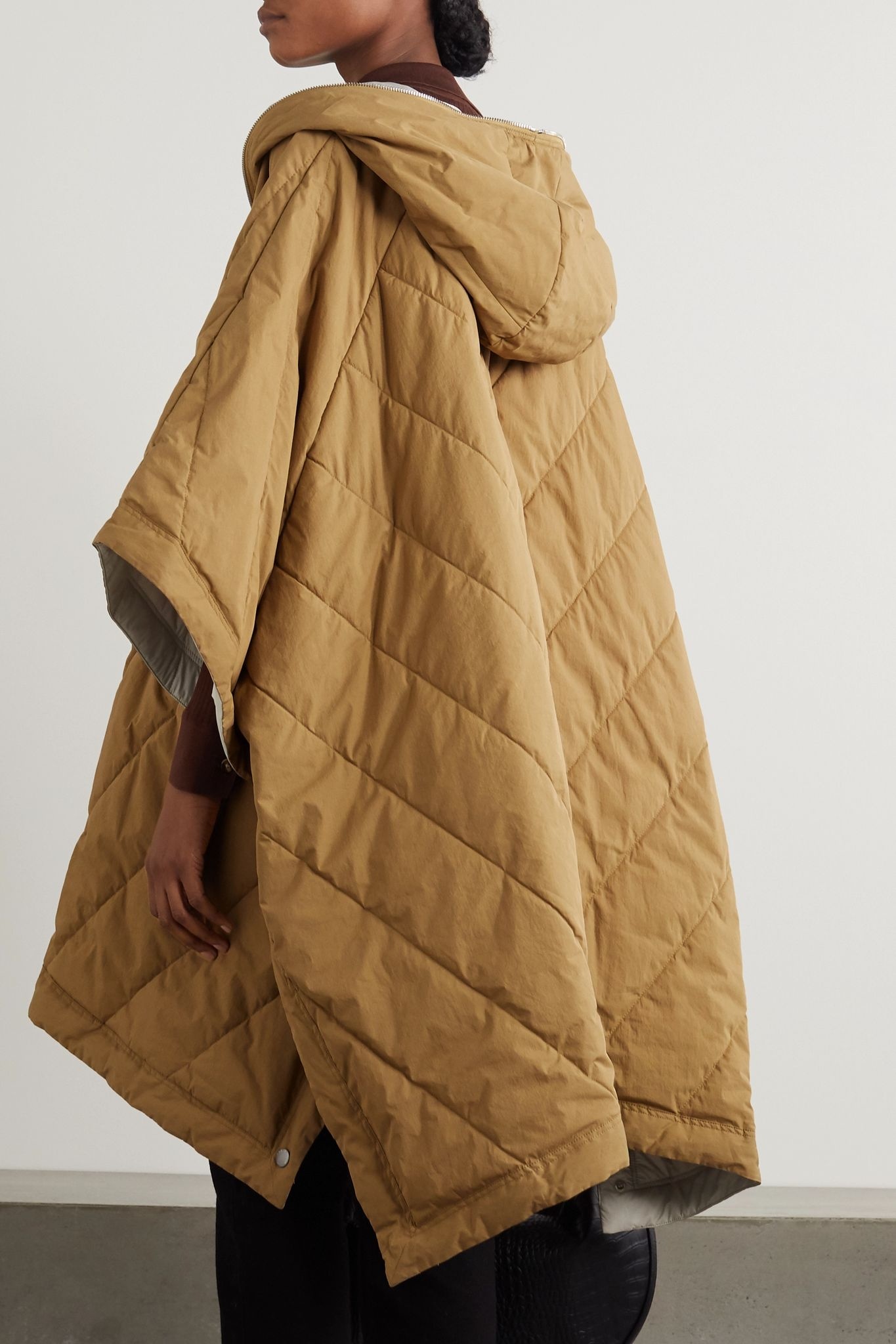 Quilted padded cotton-blend shell cape - 3