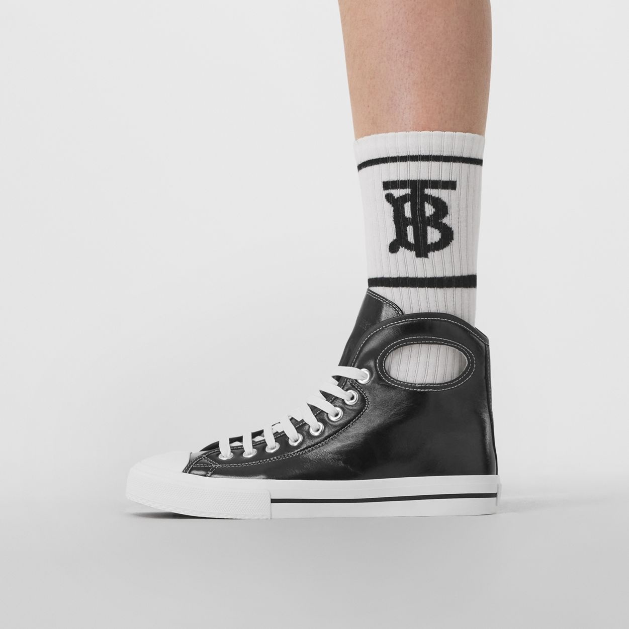 Porthole Detail Leather High-top Sneakers - 4