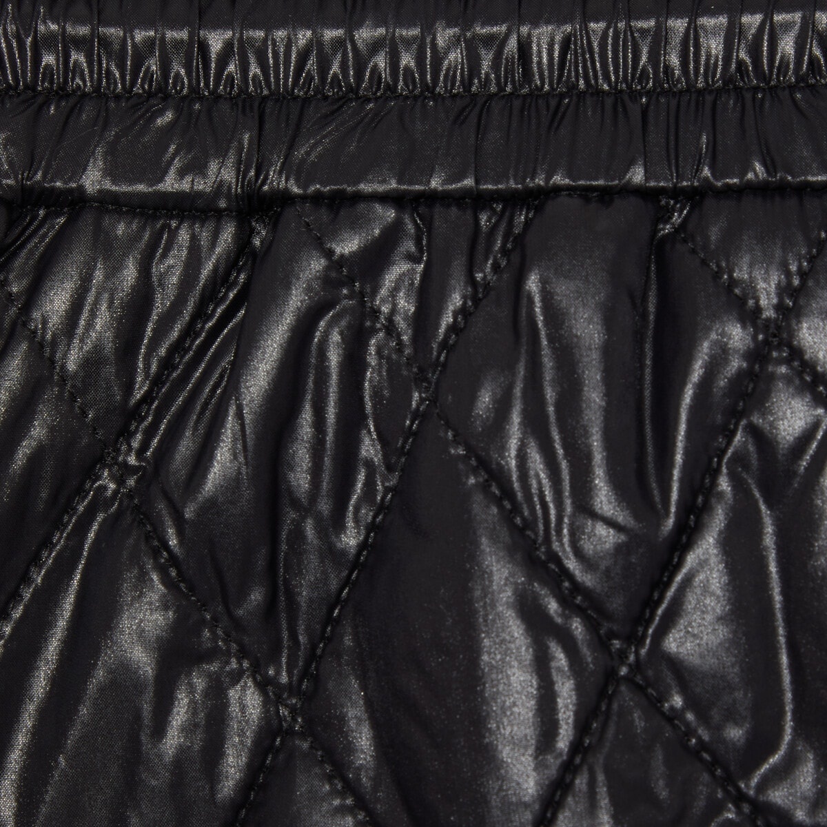 Quilted nylon shorts with patch - 4