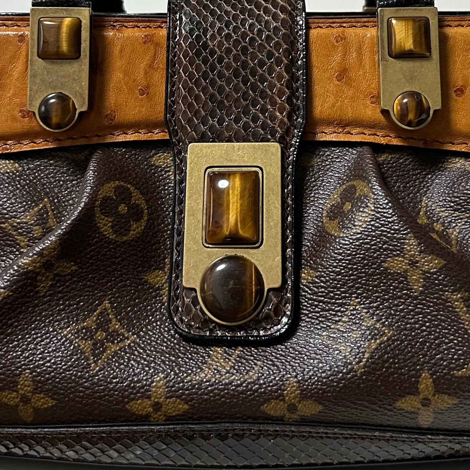 LOUIS VUITTON Fall Winter 2005 Dora Monogram Waltz Hand Bag - 5