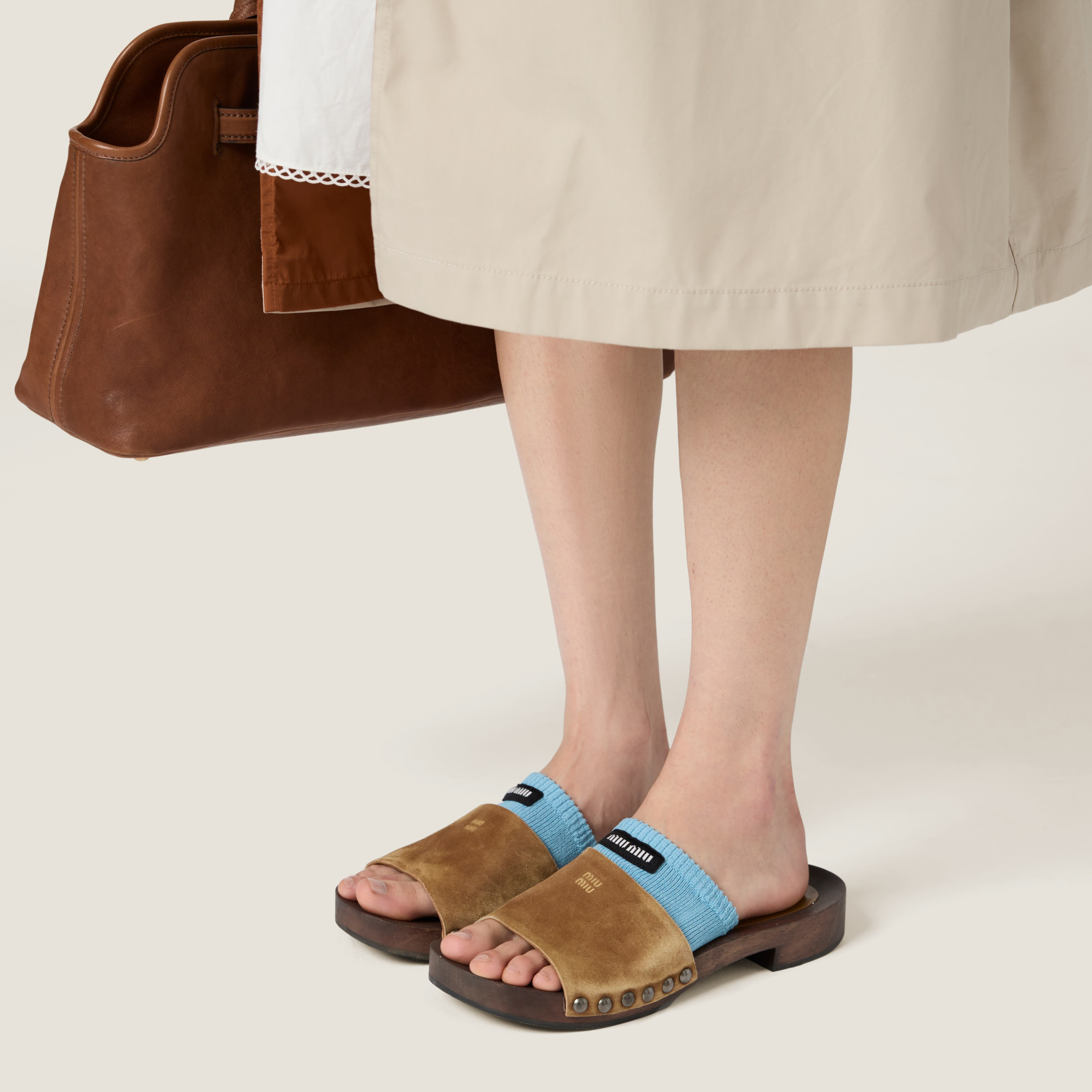 Faded suede clogs - 5