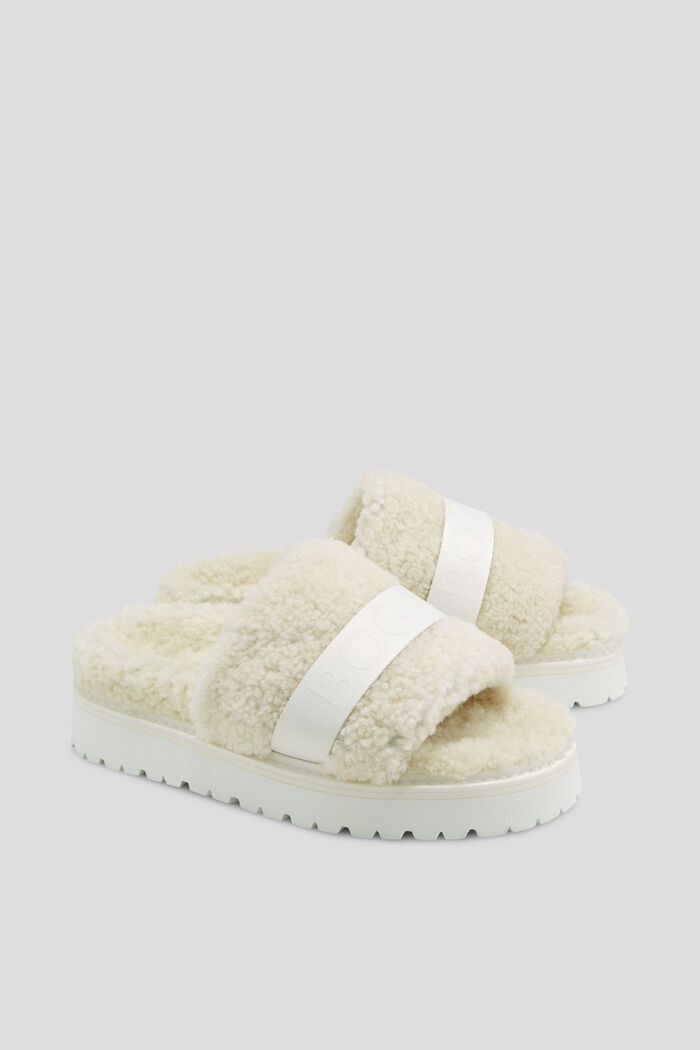 Granada Slides in Off-white - 3