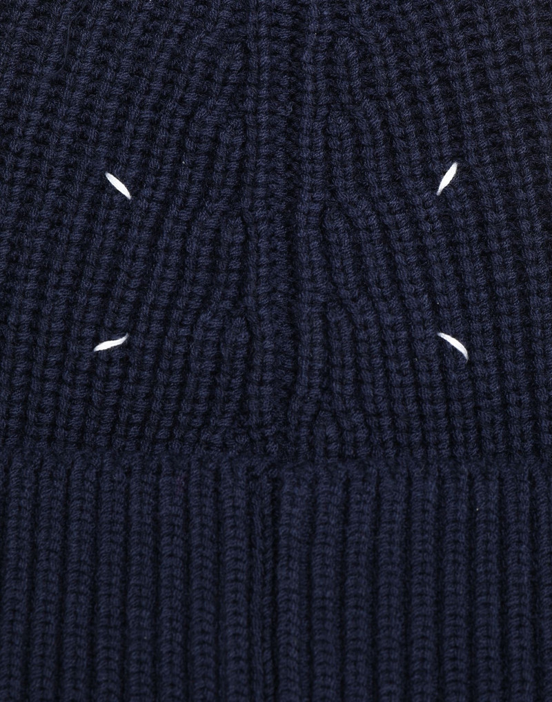 Four-stitches beanie 3
