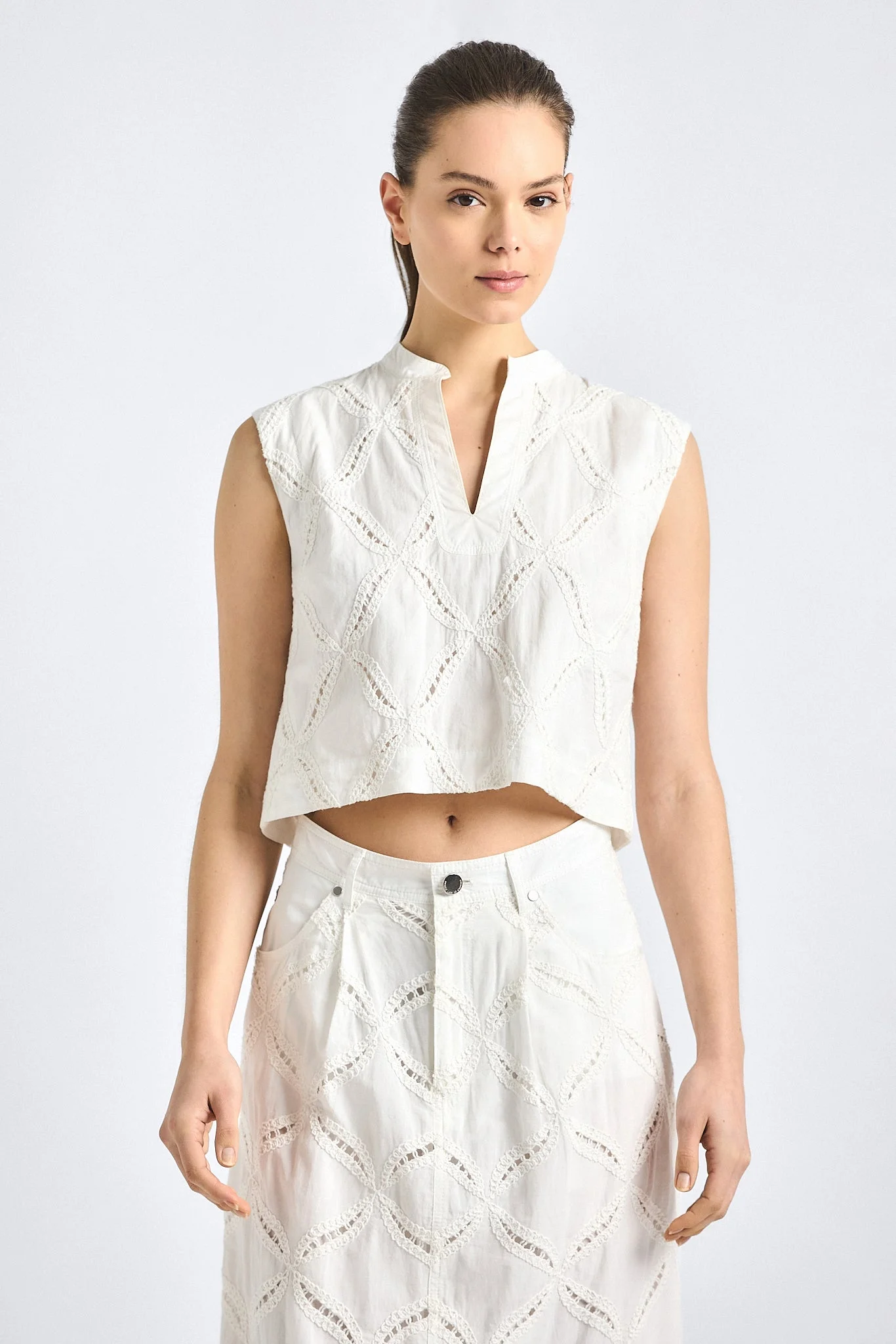 TILDA SLEEVELESS TOP - 1