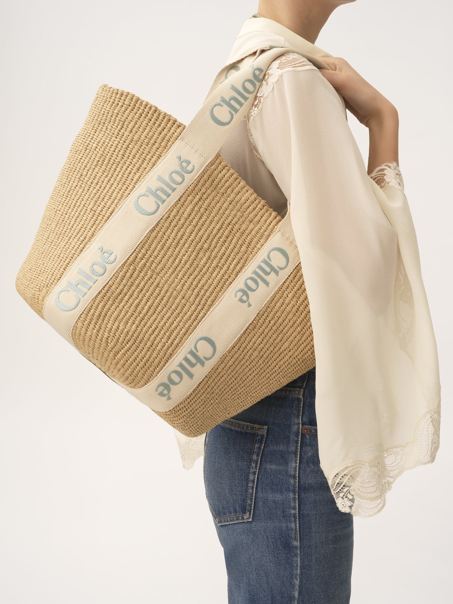 LARGE WOODY BASKET IN NATURAL FIBERS - 2