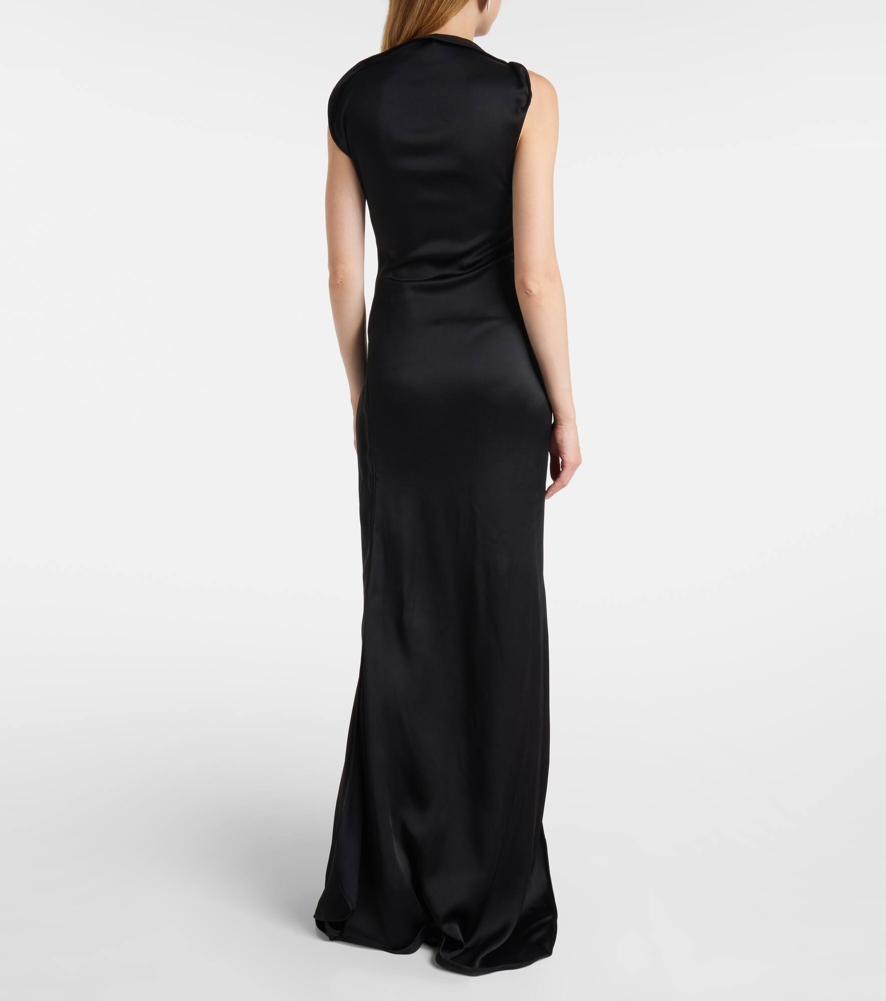 Crêpe satin gown - 3