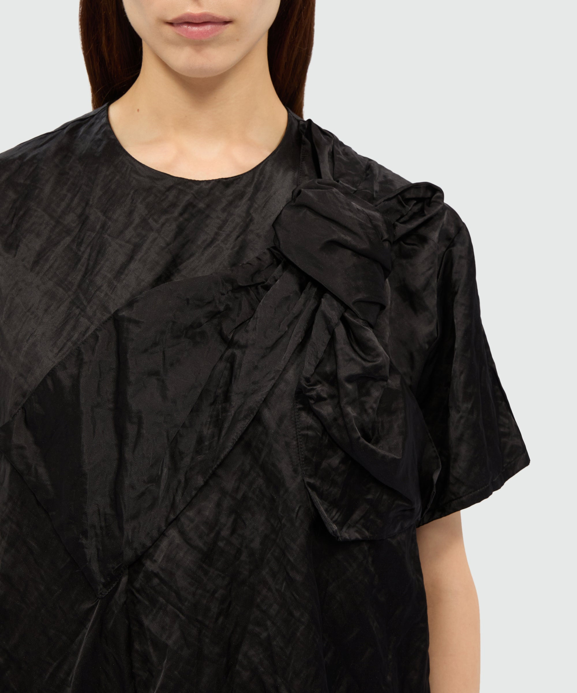 Black crinkle duchesse minidress with bow - 5