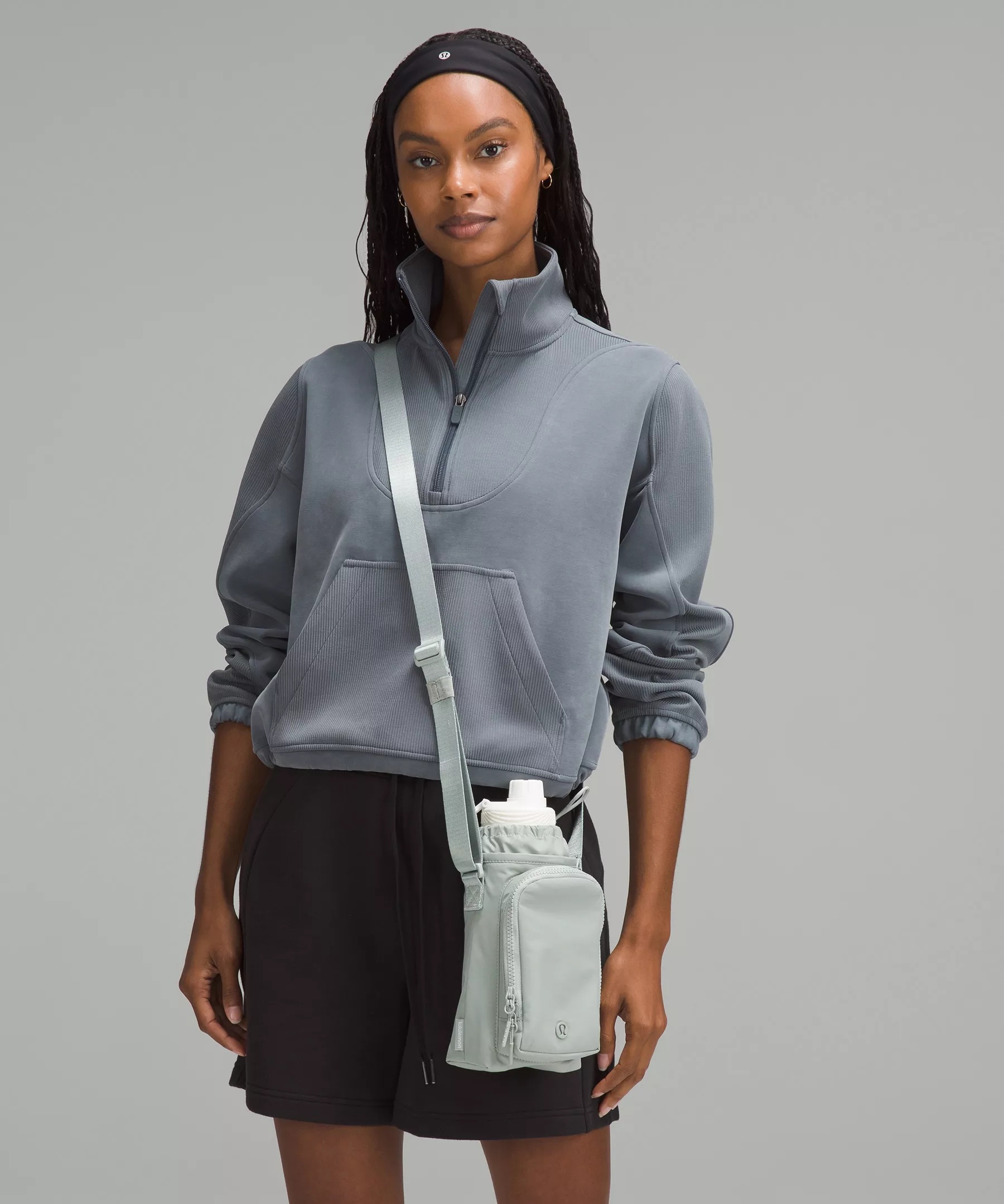 Water Bottle Crossbody with Front Pocket 2L - 2