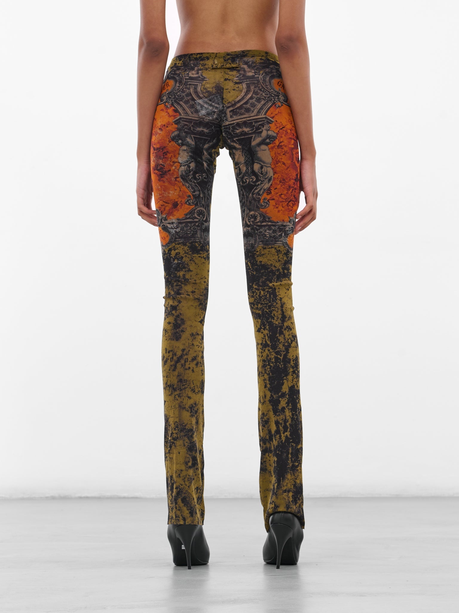 The "Médaillon" Graphic Leggings - 3