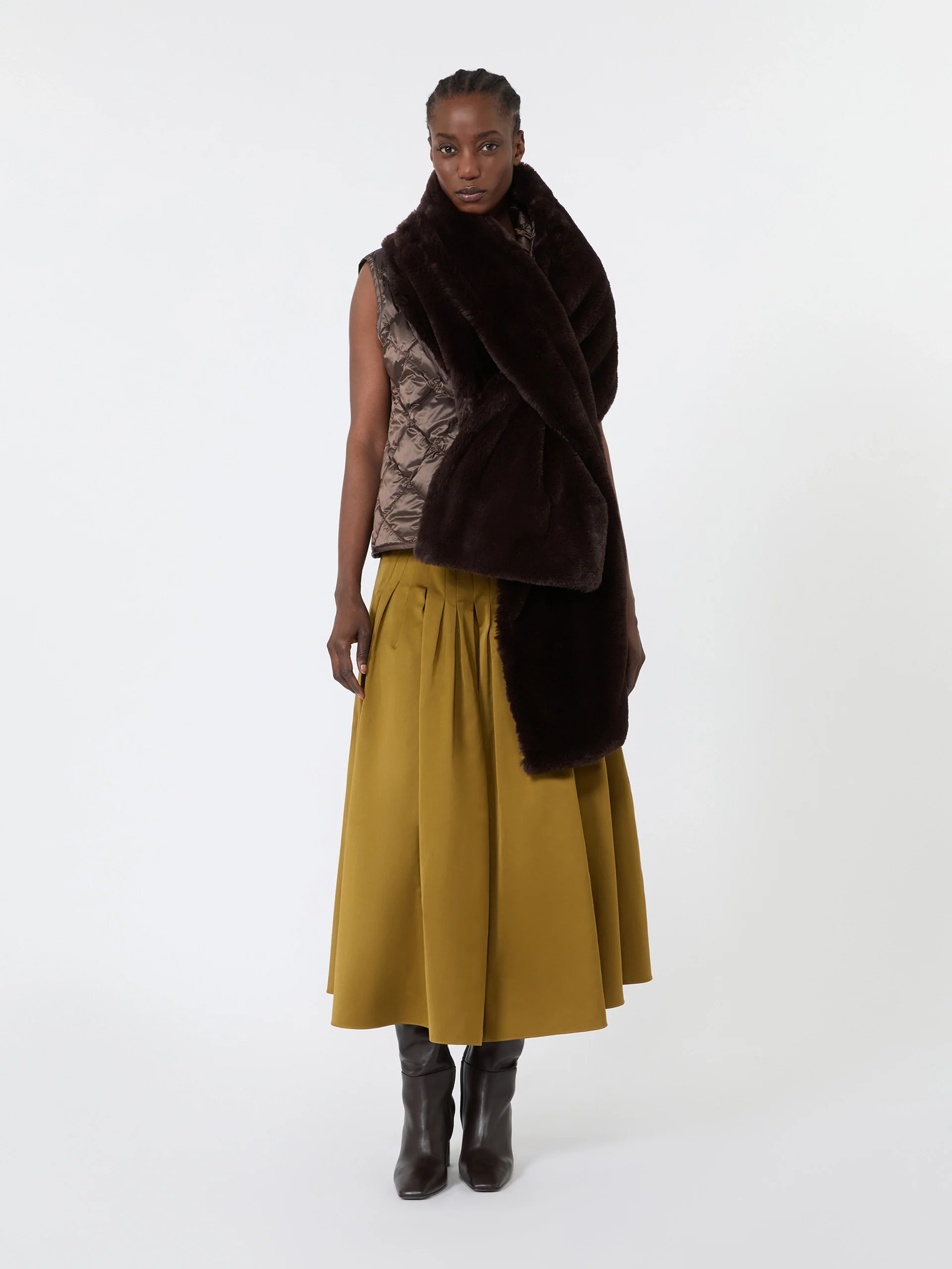 PIACERE Water-repellent canvas padded stole - DARK BROWN - 1