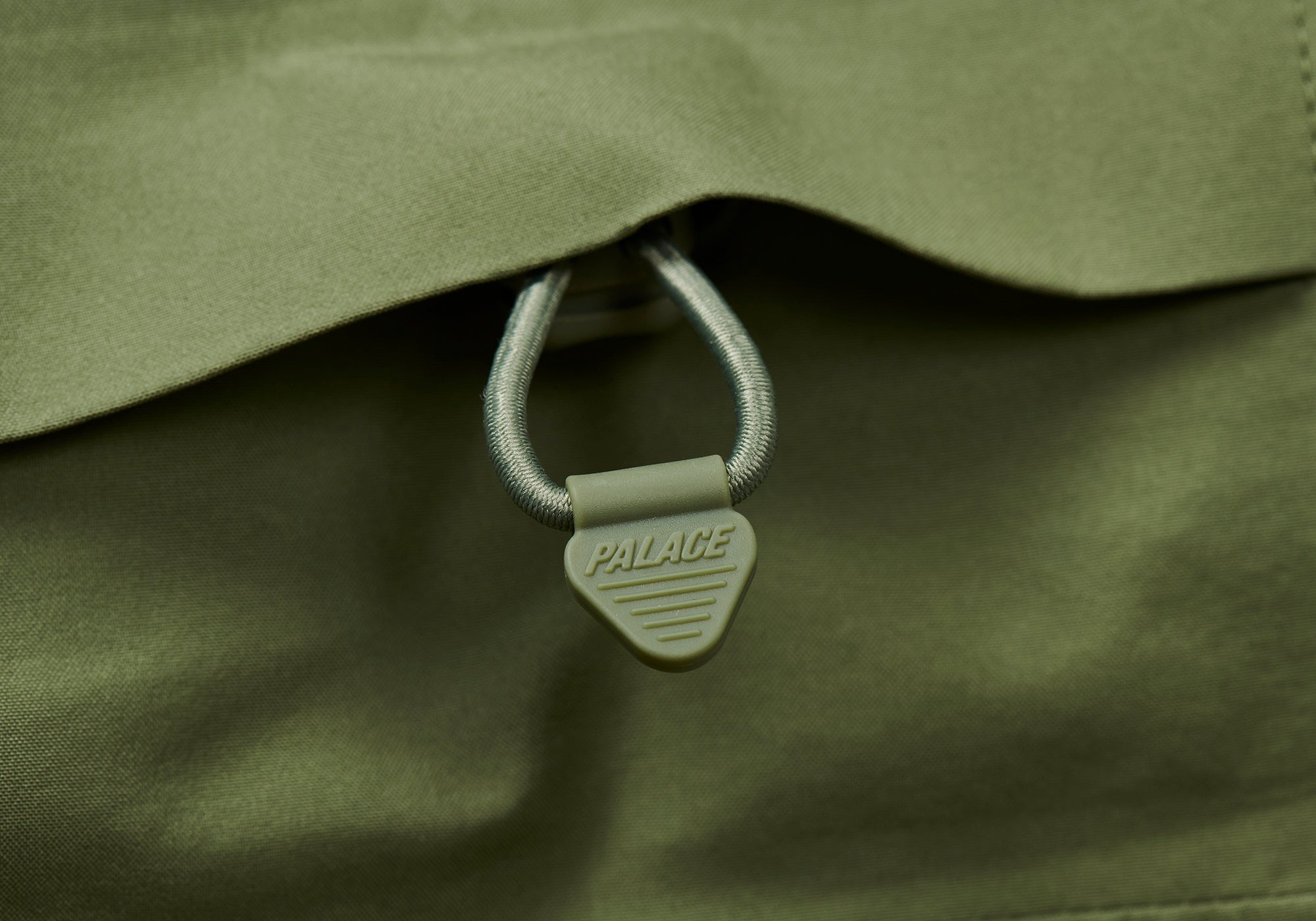 PALACE PALACE ENGINEERED GARMENTS GORE-TEX FIELD PARKA OLIVE PALACE PALACE ENGINEERED GARMENTS GORE-TEX FIELD PARKA OLIVE