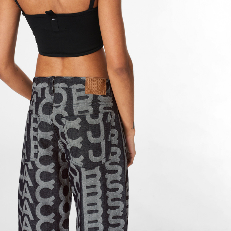 THE MONOGRAM OVERSIZED JEANS 6