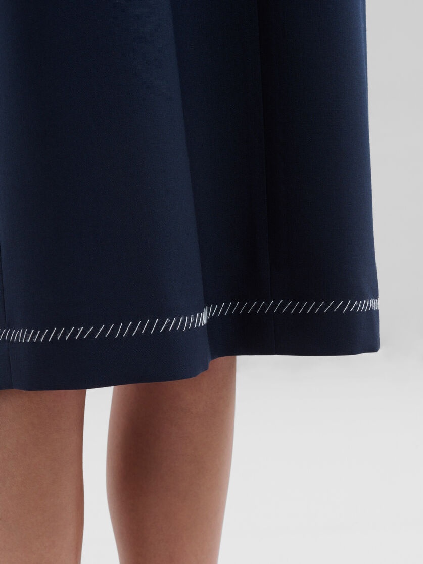 DEEP BLUE TROPICAL WOOL V-NECK DRESS - 5