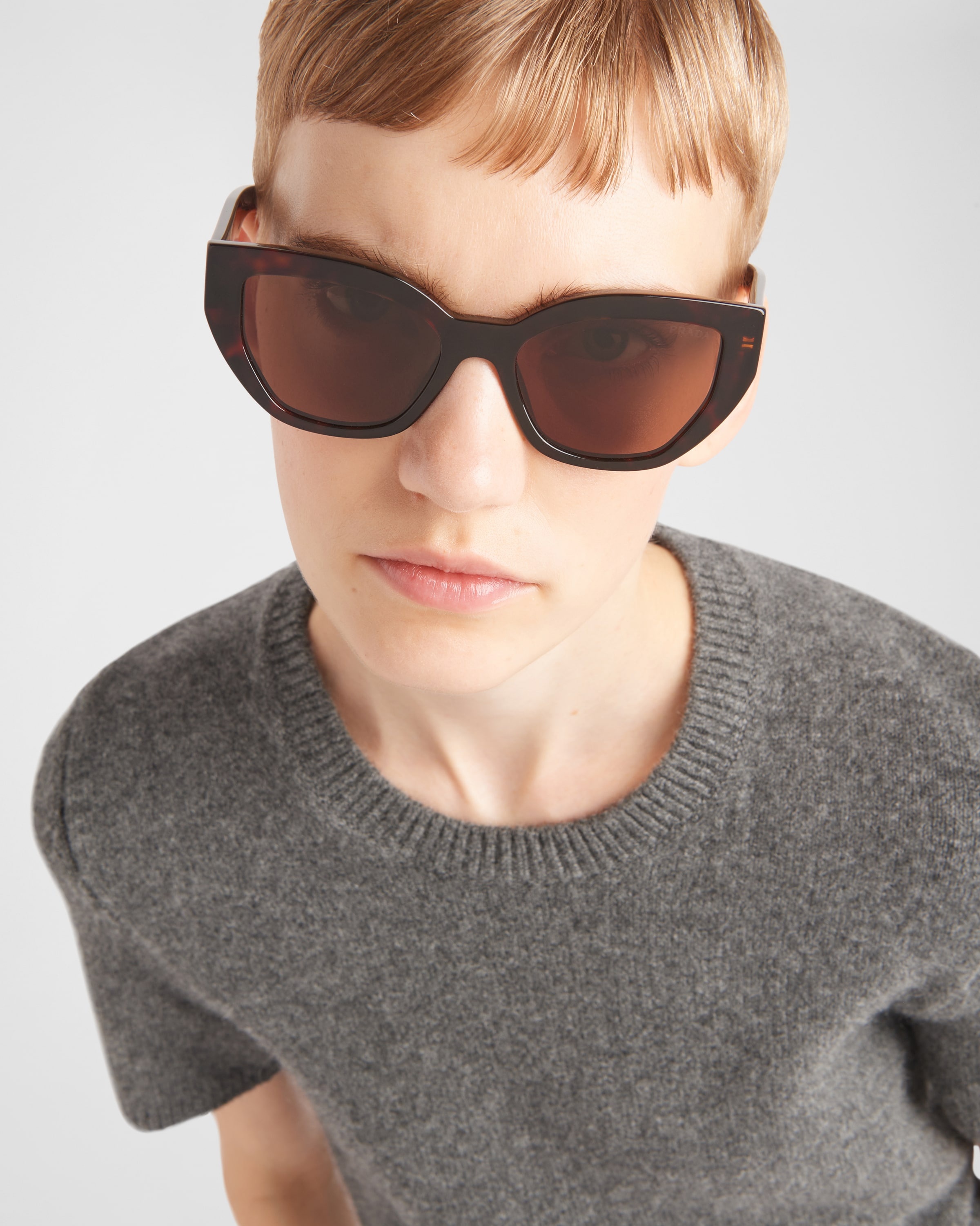 Sunglasses with Prada logo - 6