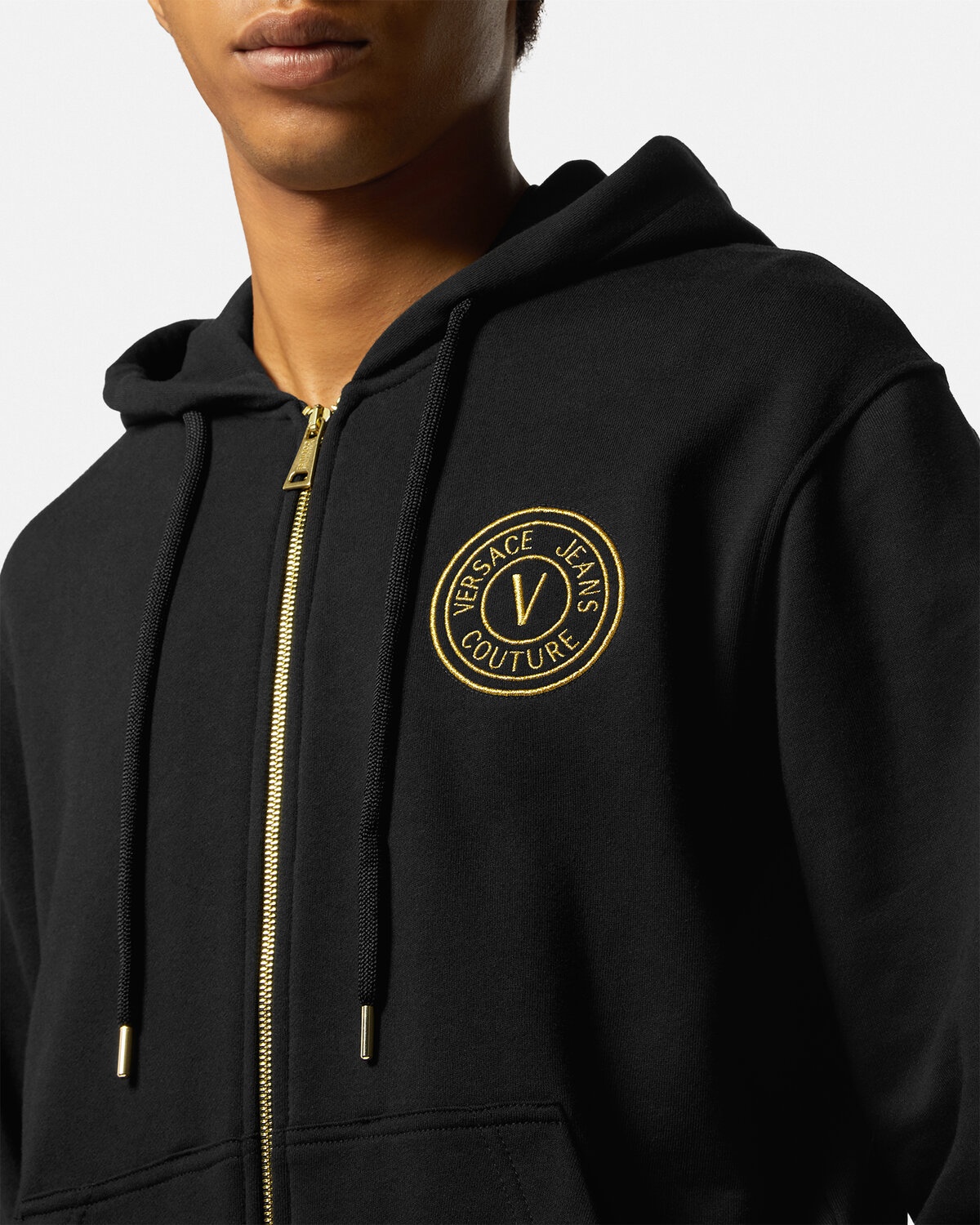 V-Emblem Zip Hoodie - 3