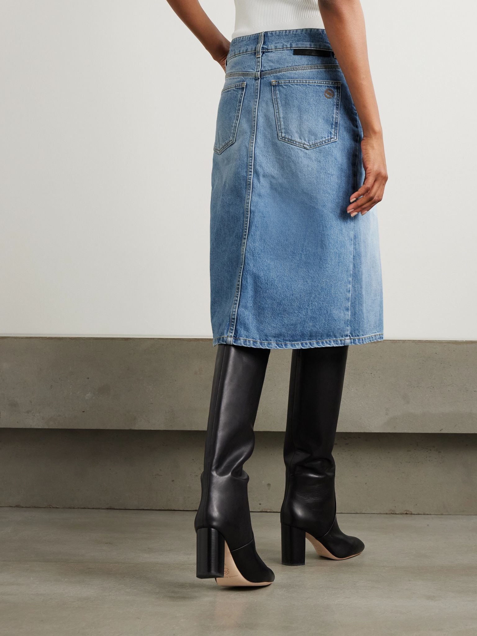 + NET SUSTAIN chain-embellished denim midi skirt Blue - 4