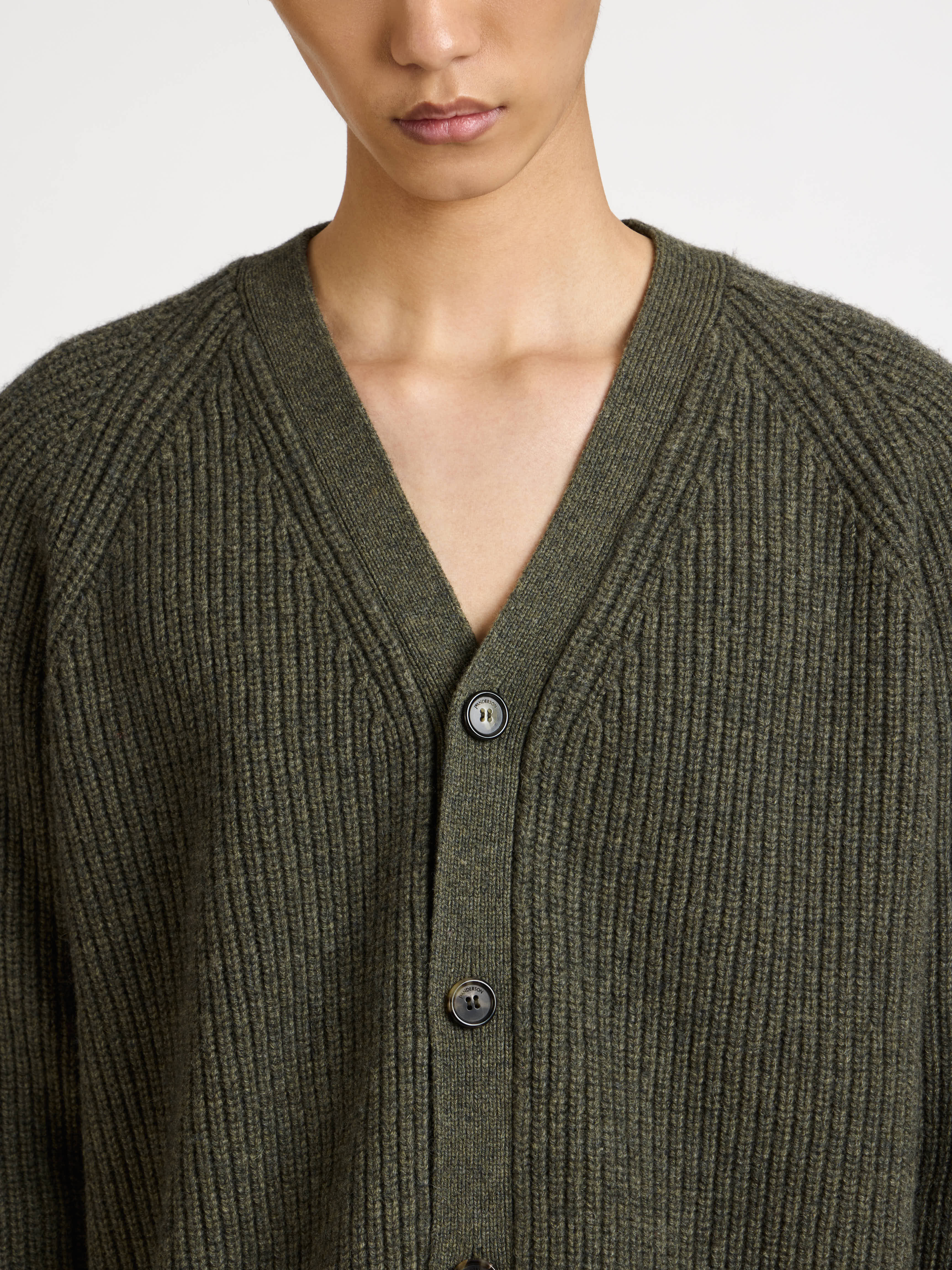 V-NECK CARDIGAN IN HUNTER GREEN - 7