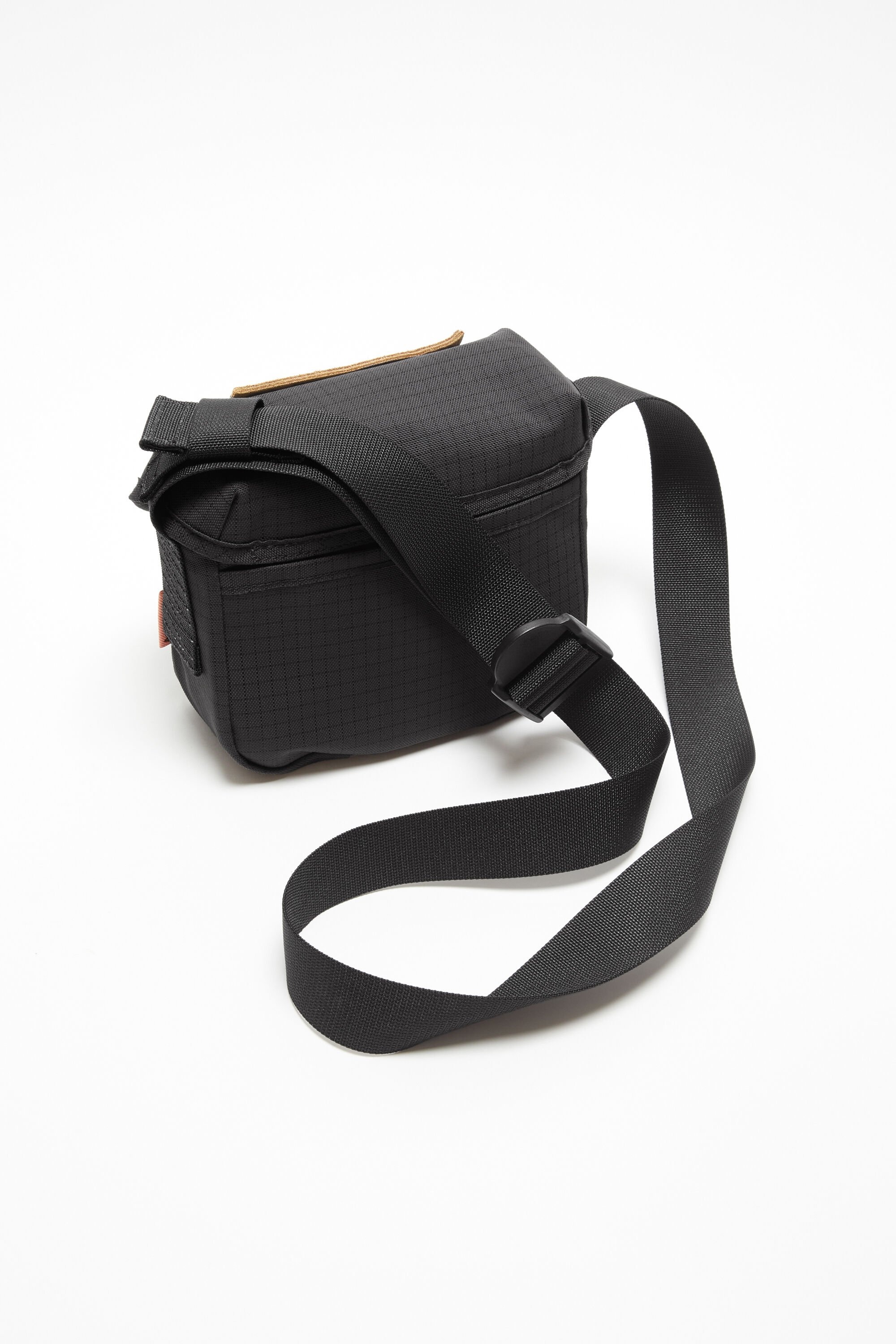 Acne Studios Mini messenger bag - Black | REVERSIBLE