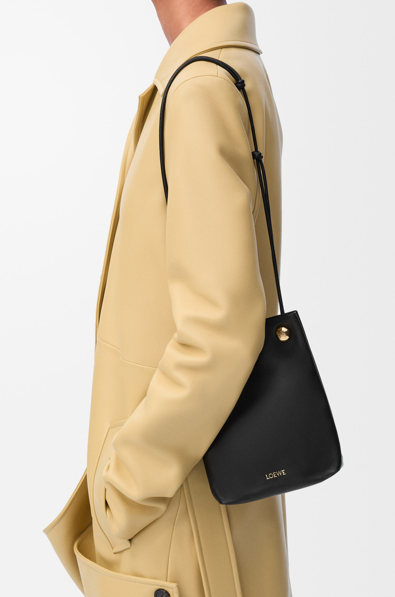 Loewe Pebble pouch in smooth calfskin outlook