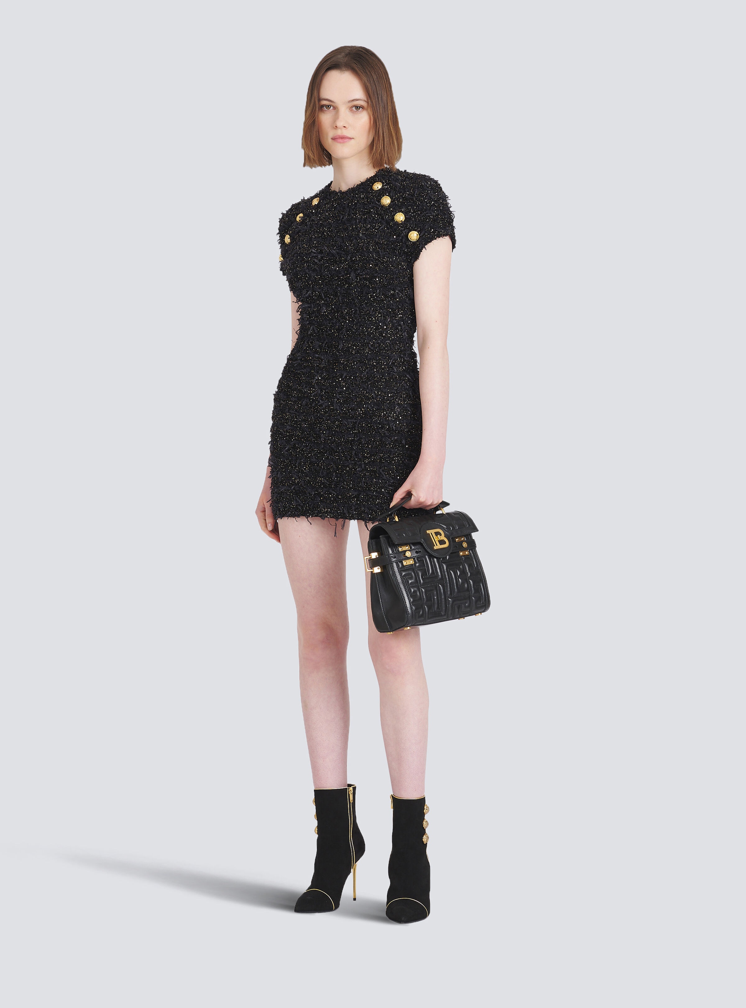 Short tweed dress with gold-tone buttons - 2