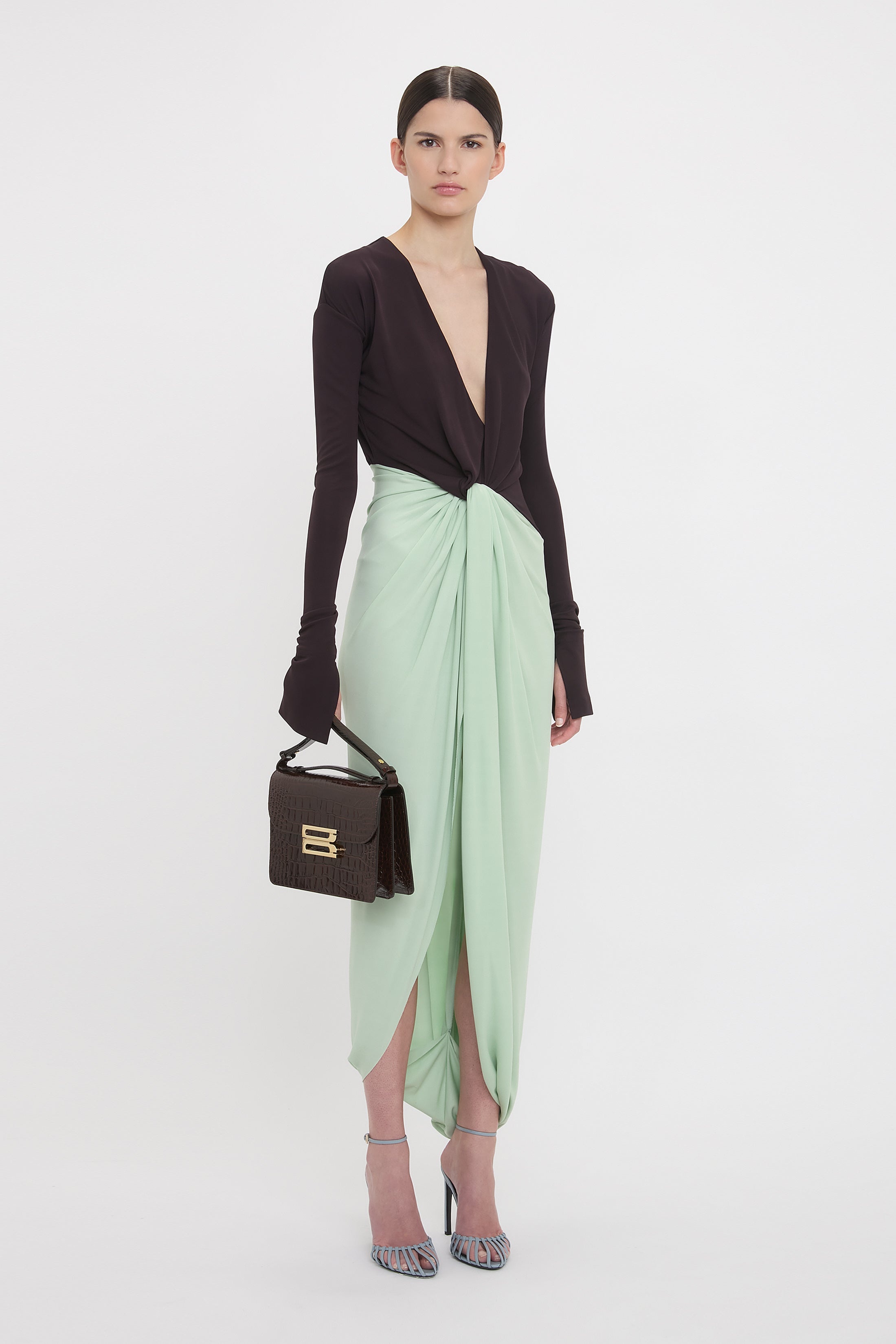 送料込/関税込■Victoria Beckham■ドレープガウン Victoria Beckham Launches New VB Body Shapewear Line