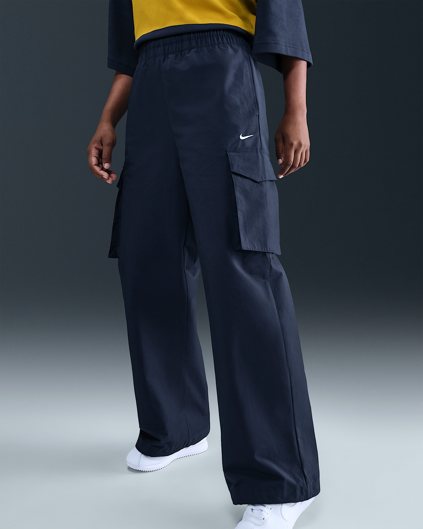 Nike Sportswear Everything Wovens Women's Mid-Rise Cargo Pants - 2