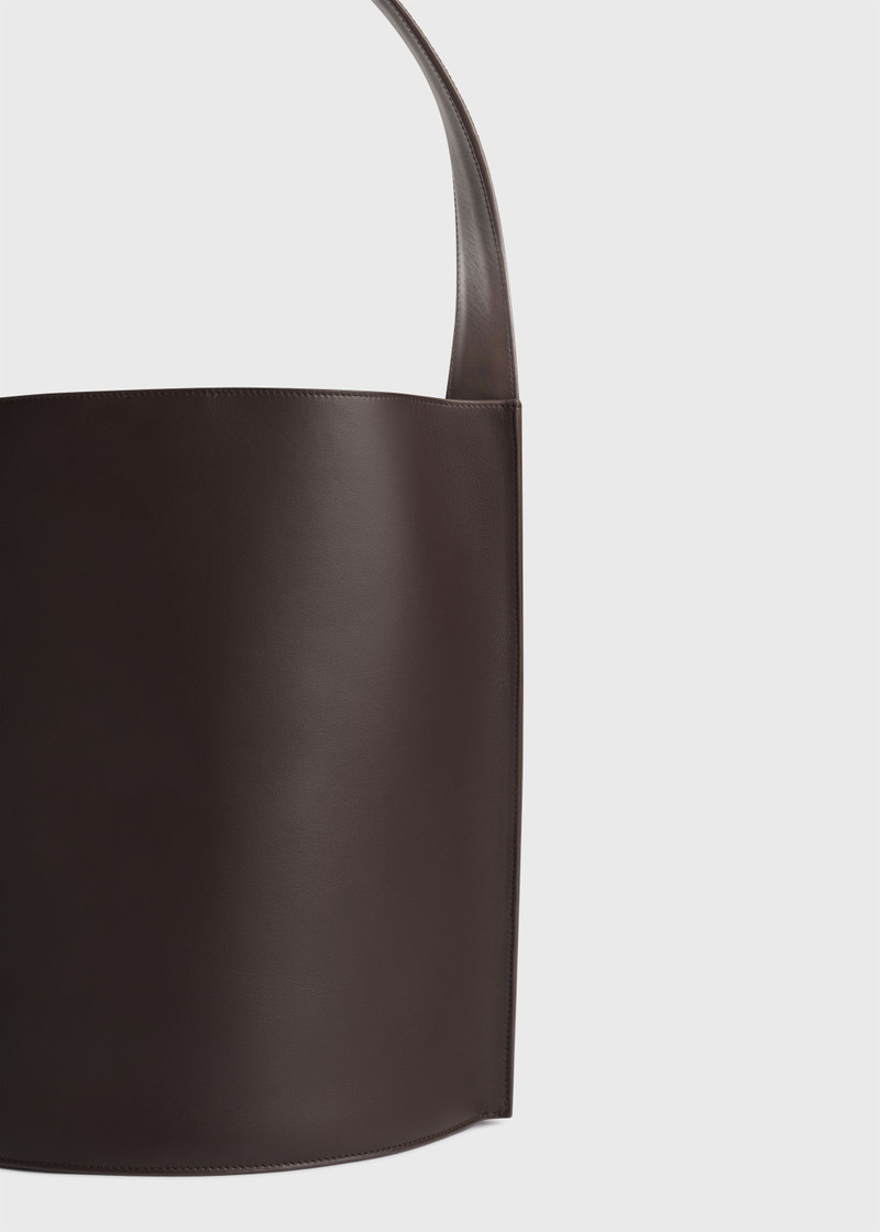 Bucket Tote Bag in Leather 3