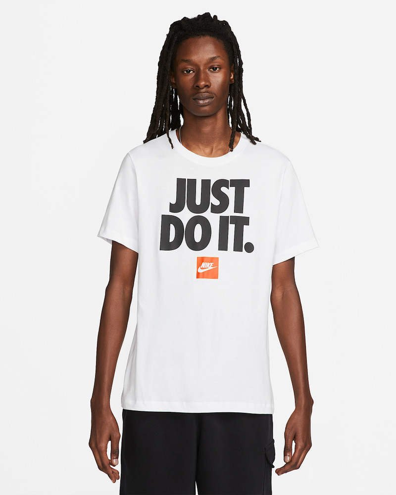 Nike Sportswear Men's T-Shirt 1