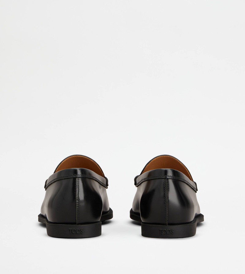 Tod's LOAFERS IN LEATHER - BLACK outlook