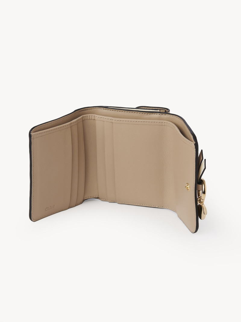 Chloé ALPHABET SMALL TRI-FOLD outlook