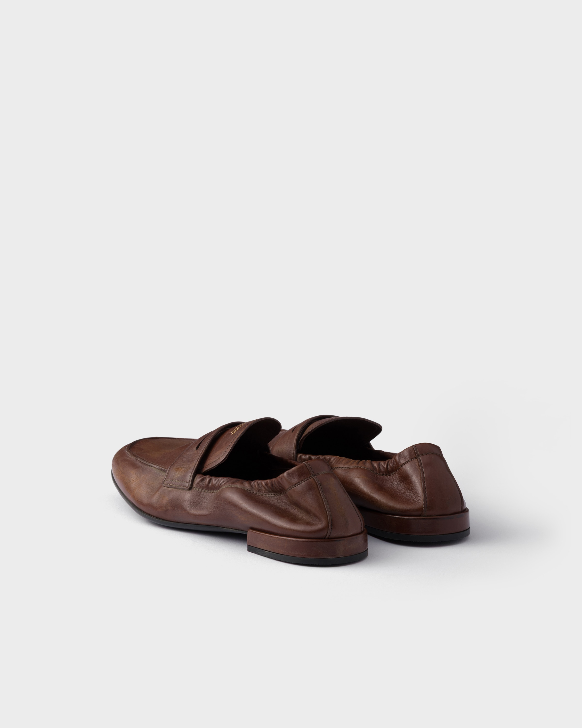 Shuffle antiqued leather loafers - 5