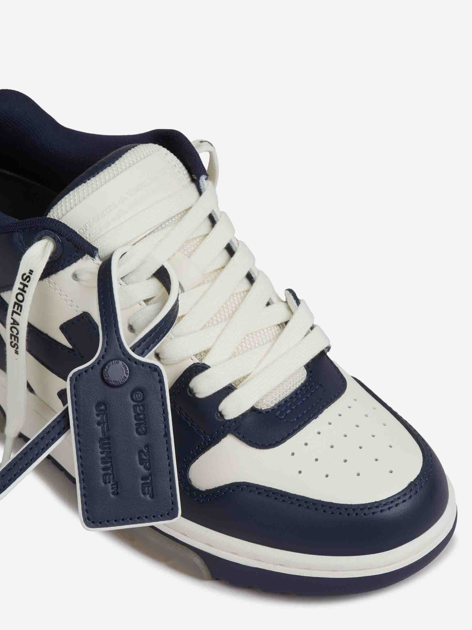 SNEAKERS OUT OF OFFICE - 5