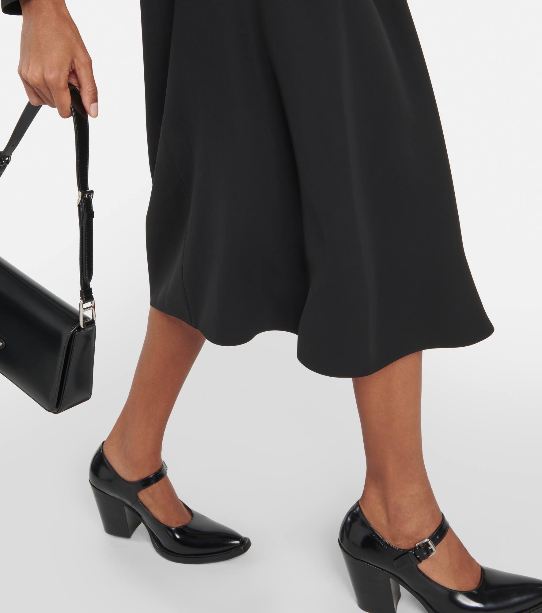 Embellished crêpe midi dress - 6