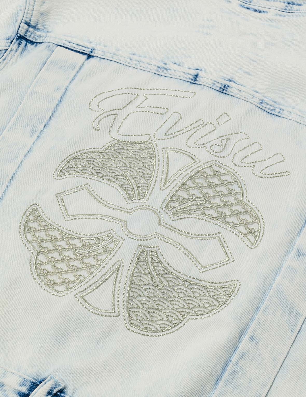 Bleach Washed Kamon Embroidery Fashion Fit Denim Jacket - 5