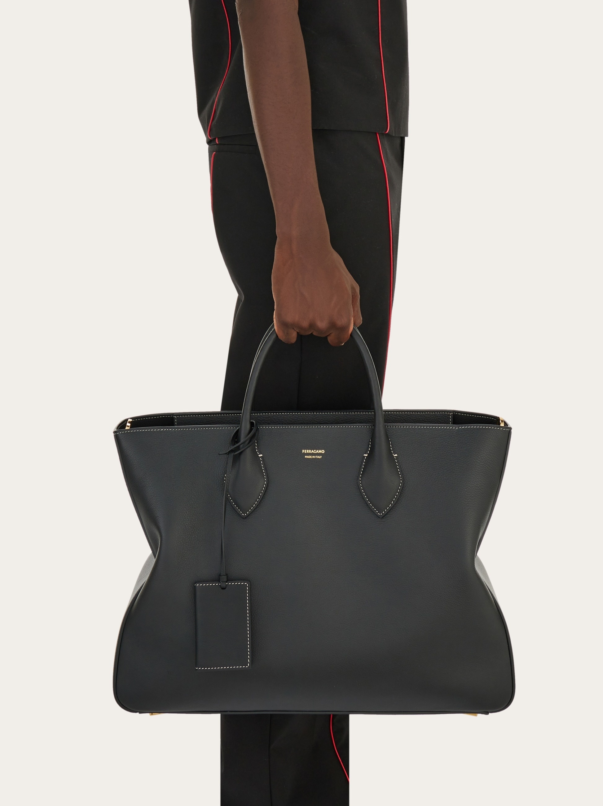 【関税込み】FERRAGAMO TOTE BAG L' SHOPPING BAG 関税込み】FERRAGAMO TOTE BAG L' SHOPPING BAG (FERRAGAMO
